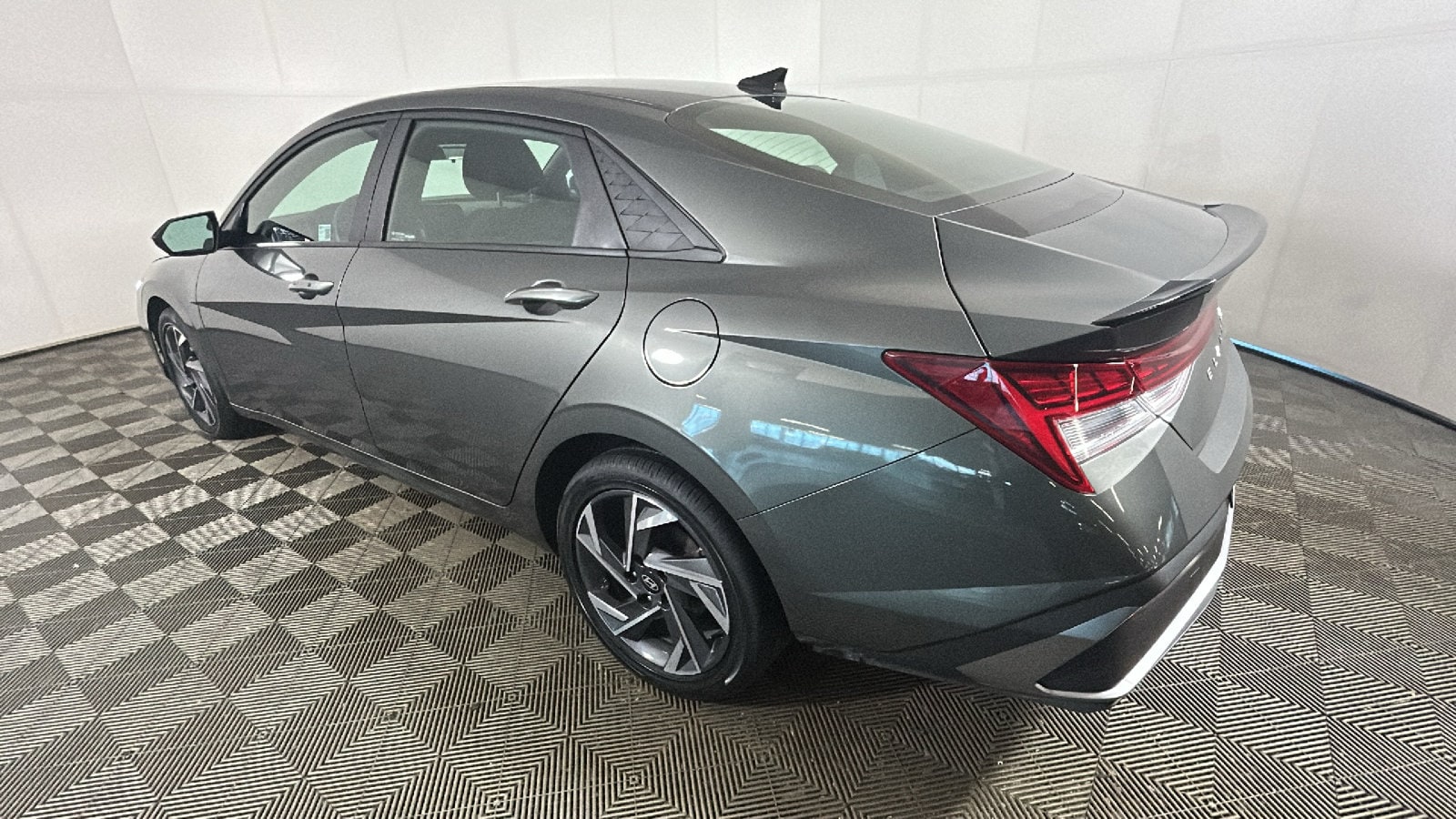 2025 Hyundai Elantra Blue - Photo 7