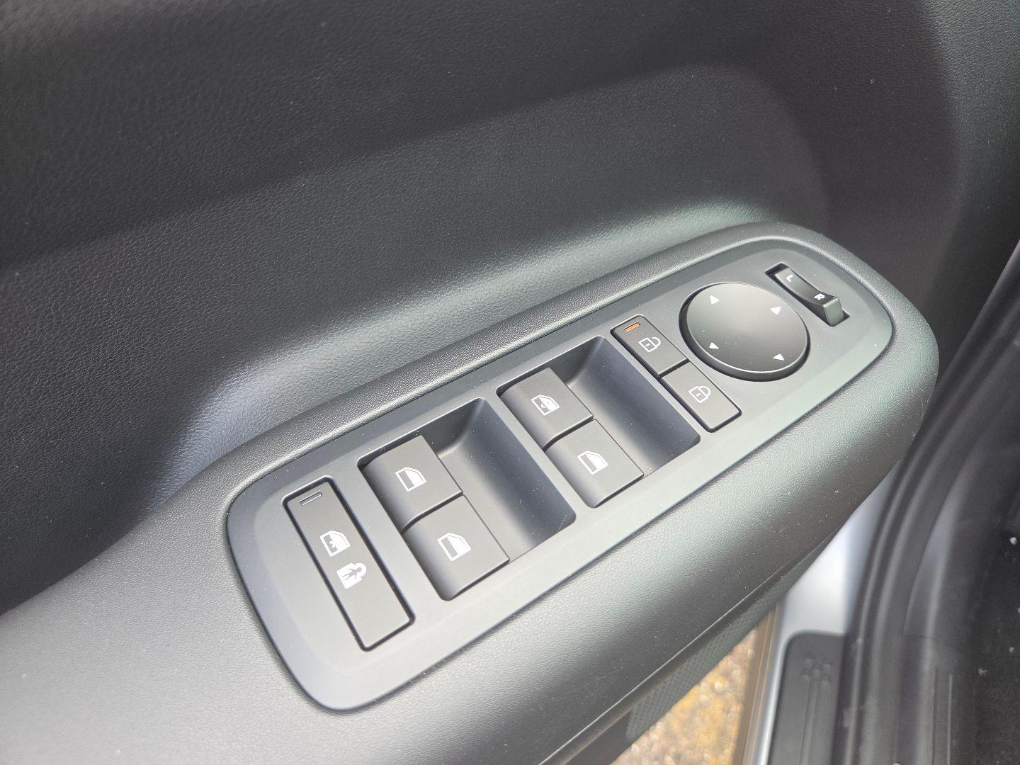 2026 Hyundai Santa Fe SE - Photo 28