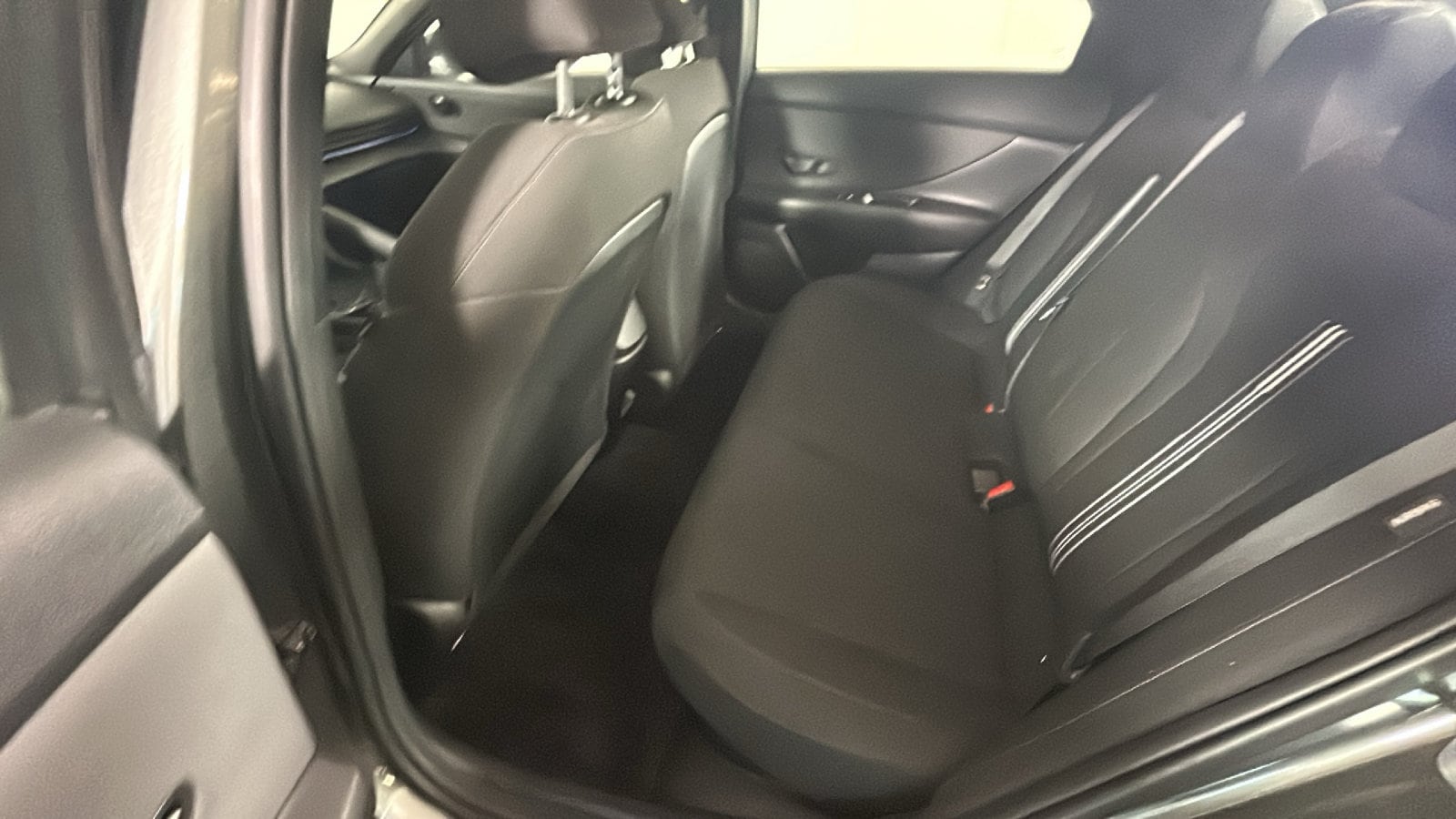 2025 Hyundai Elantra Blue - Photo 32