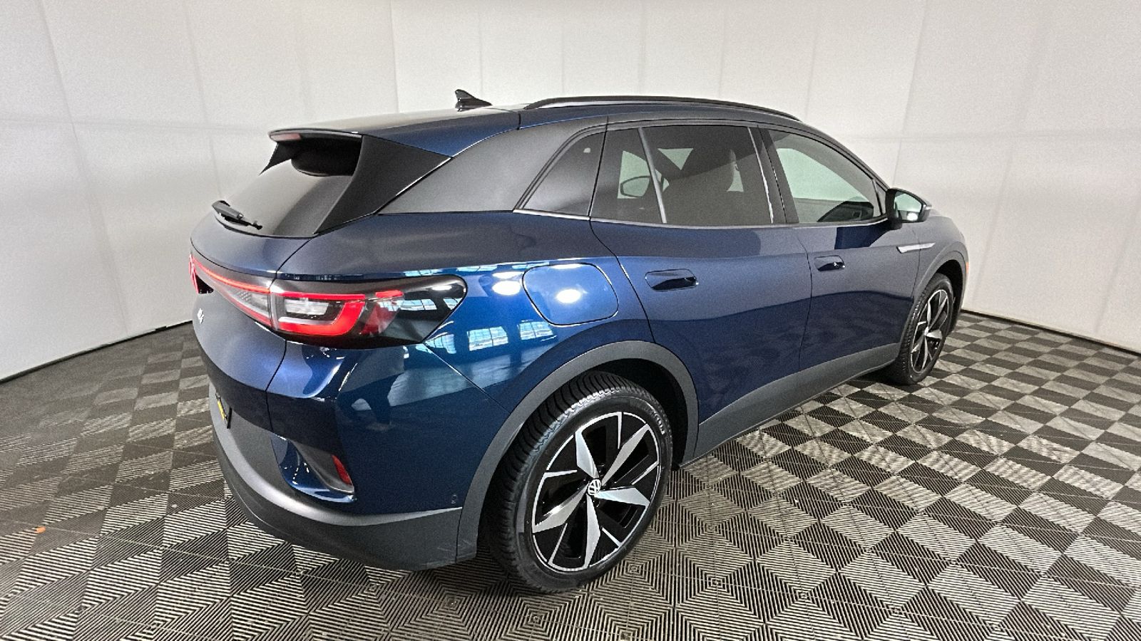 Used 2023 Volkswagen ID.4 PRO S with VIN 1V2GNPE85PC008707 for sale in Akron, OH