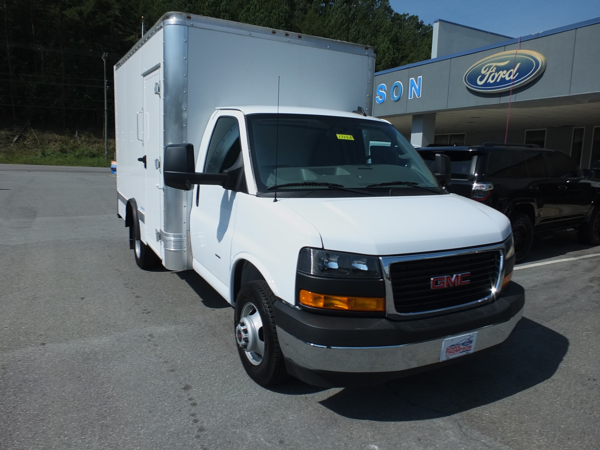 2024 GMC Savana Cutaway Work Van