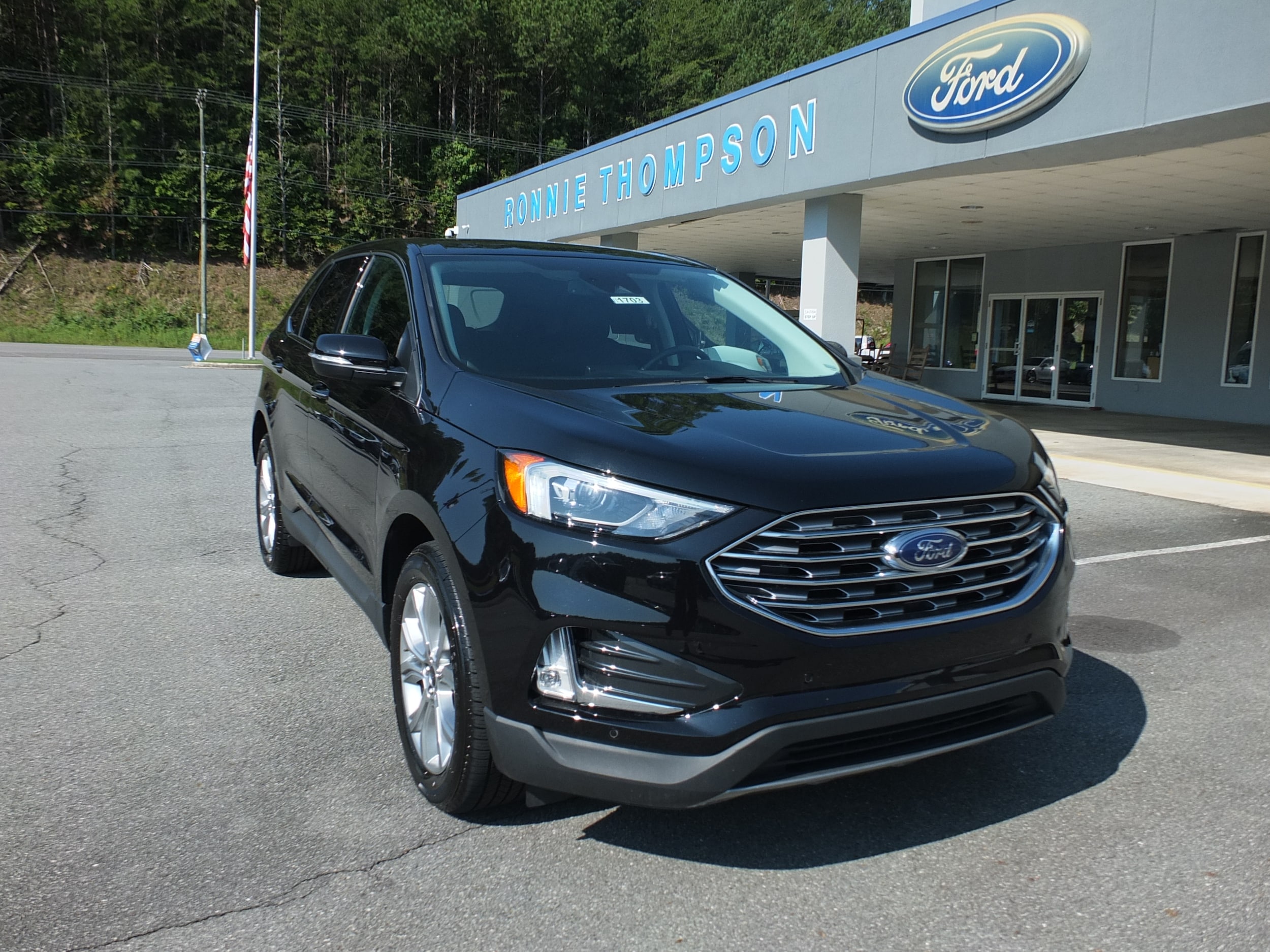 2024 Ford Edge Titanium