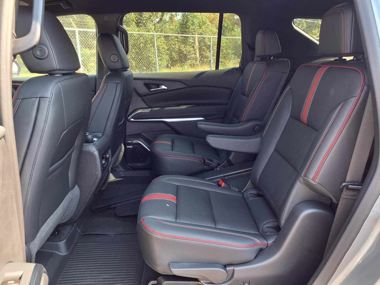 2027 Chevrolet Traverse RS - Photo 15