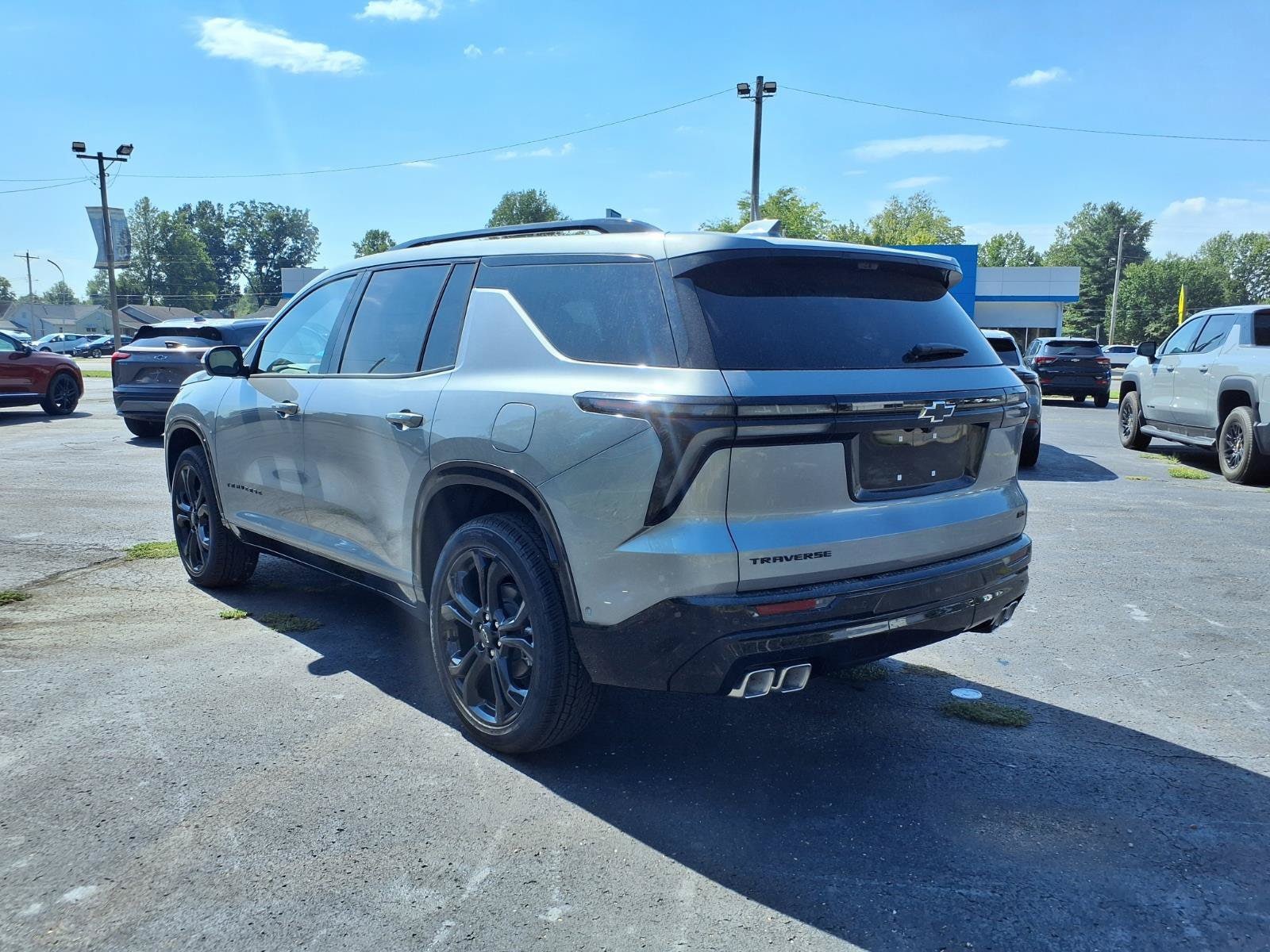 2027 Chevrolet Traverse RS - Photo 18