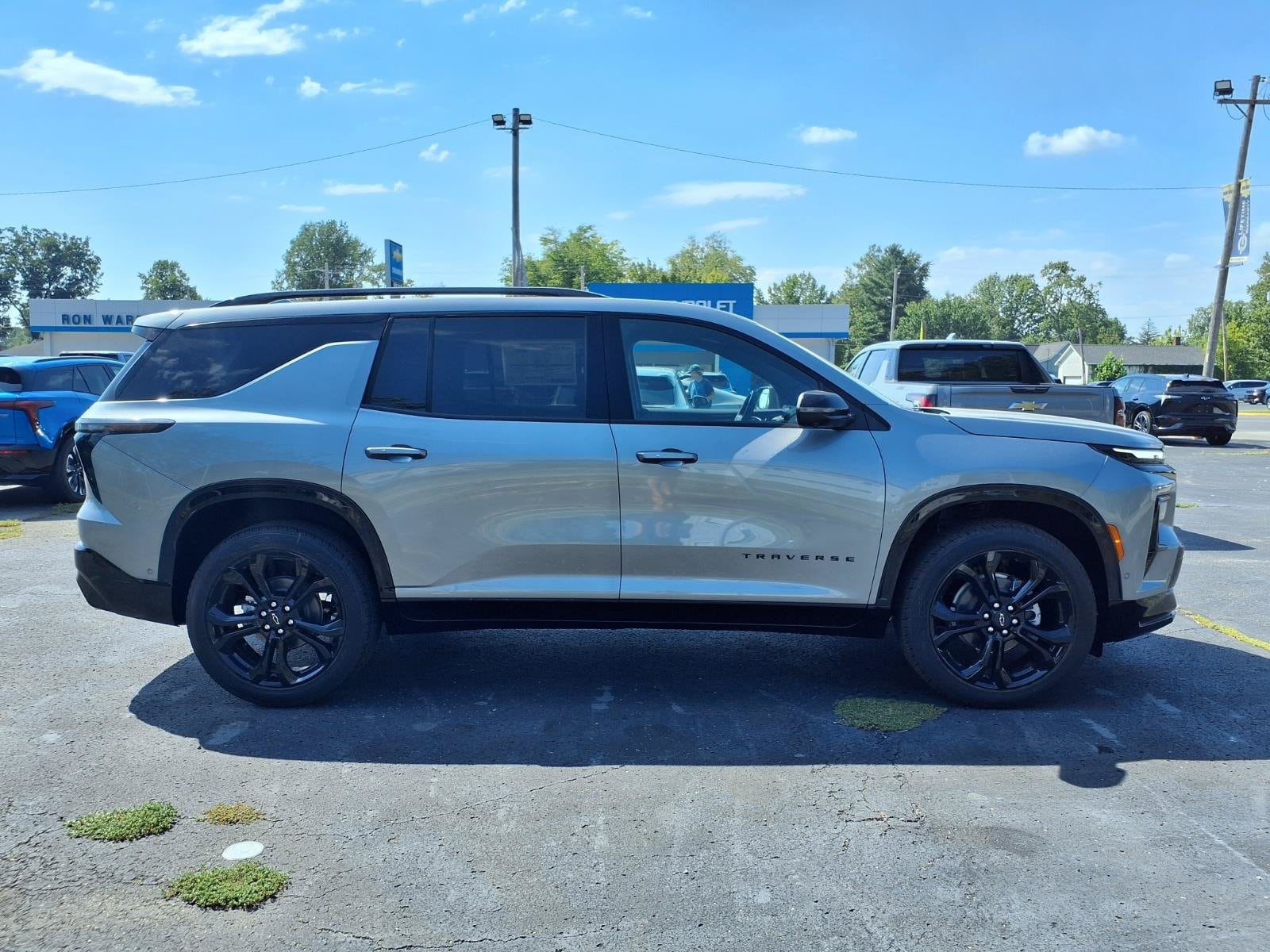 2027 Chevrolet Traverse RS - Photo 19