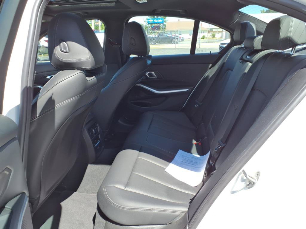 2025 BMW 3 Series 330i - Photo 12