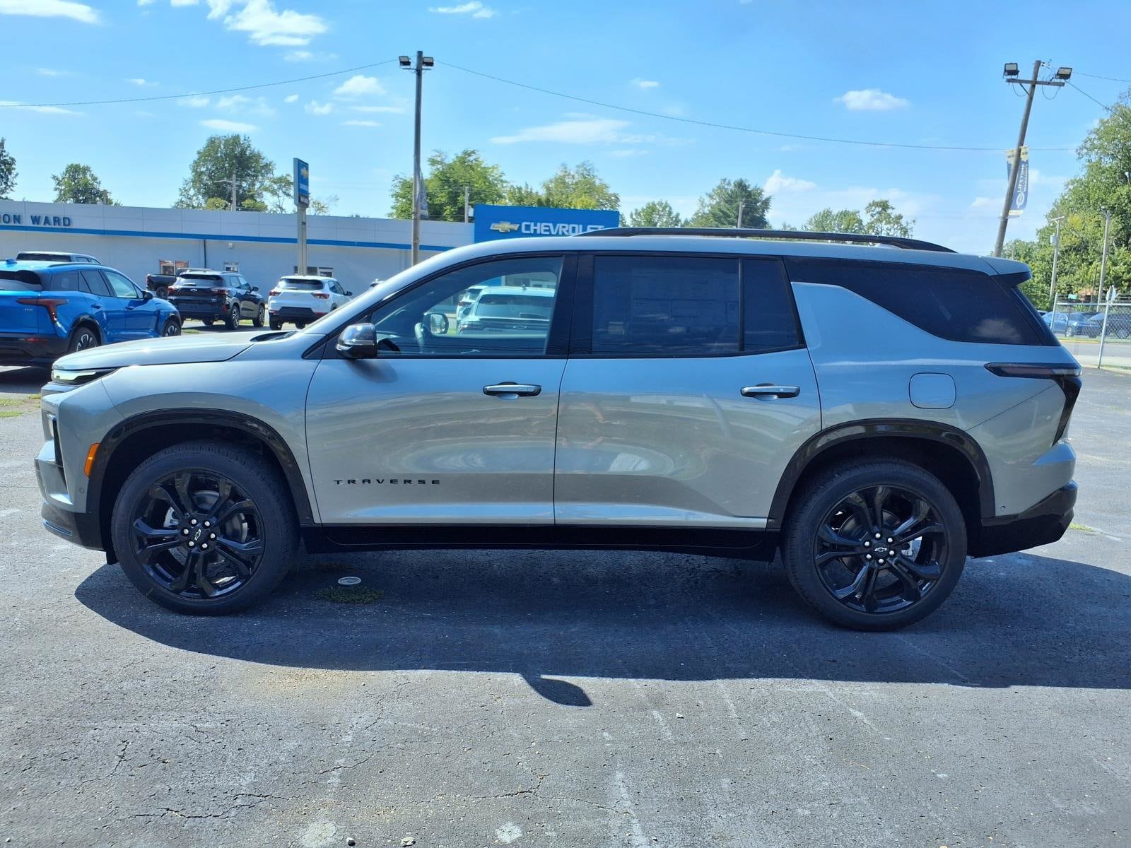 2027 Chevrolet Traverse RS - Photo 13