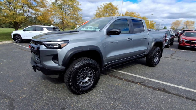 Used 2025 Chevrolet Colorado ZR2 Truck