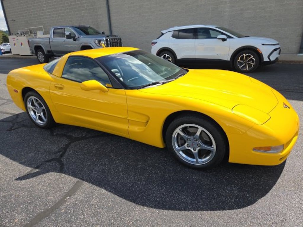 Used 2000 Chevrolet Corvette Base Coupe