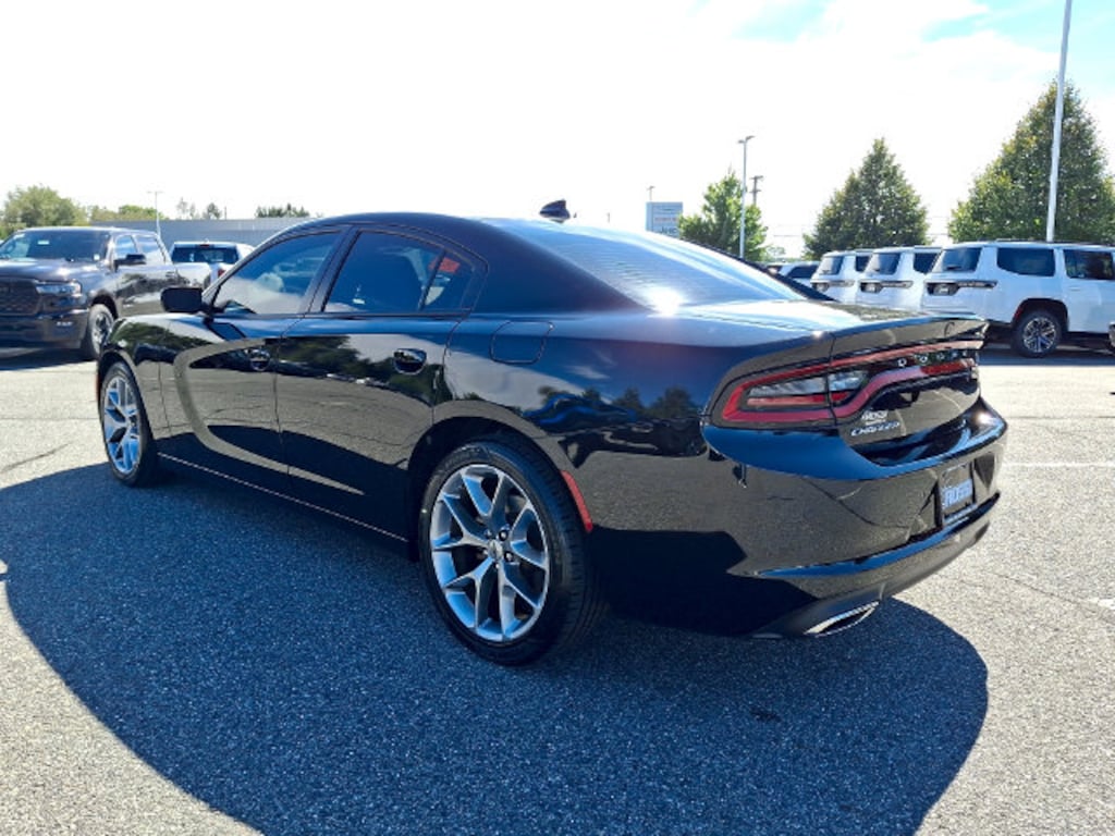 Used 2022 Dodge Charger SXT Sedan