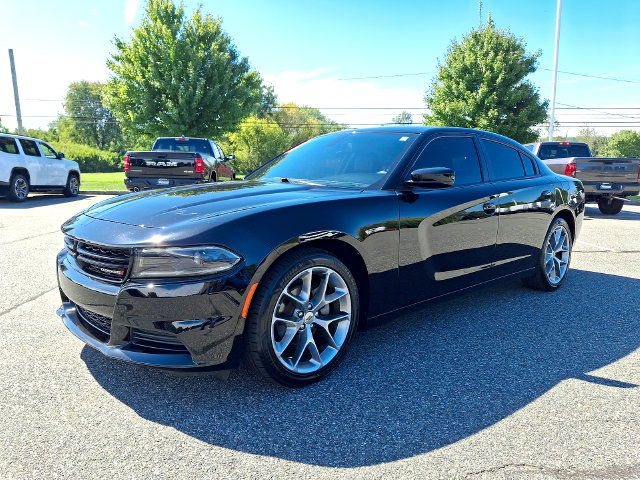 Used 2022 Dodge Charger SXT Sedan