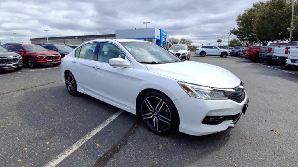 Used 2017 Honda Accord Touring Sedan
