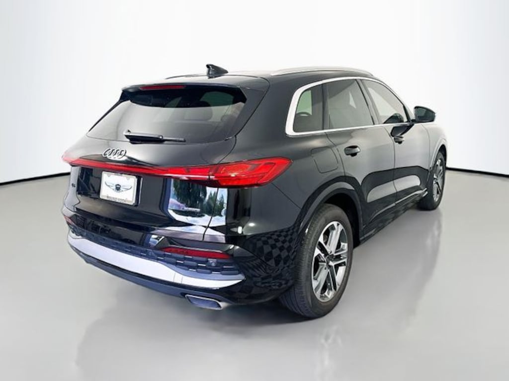 Used 2025 Audi Q5 2.0T Prestige SUV