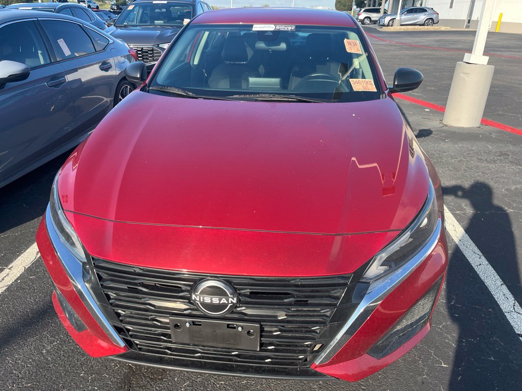 Used 2024 Nissan Altima 2.5 SV Sedan