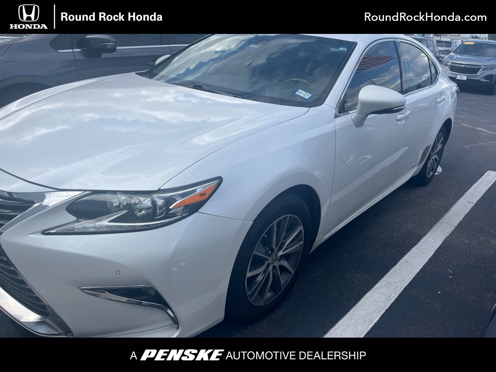 2016 Lexus ES
