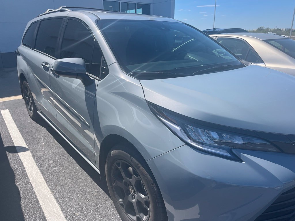Used 2026 Toyota Sienna Woodland Edition Van Passenger Van