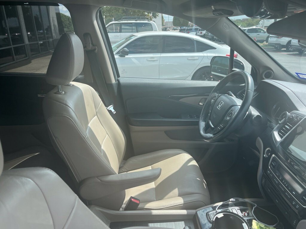 Used 2018 Honda Pilot Touring FWD SUV