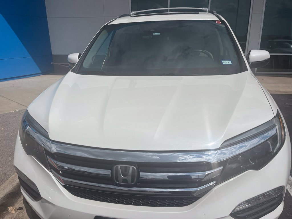 Used 2018 Honda Pilot Touring FWD SUV