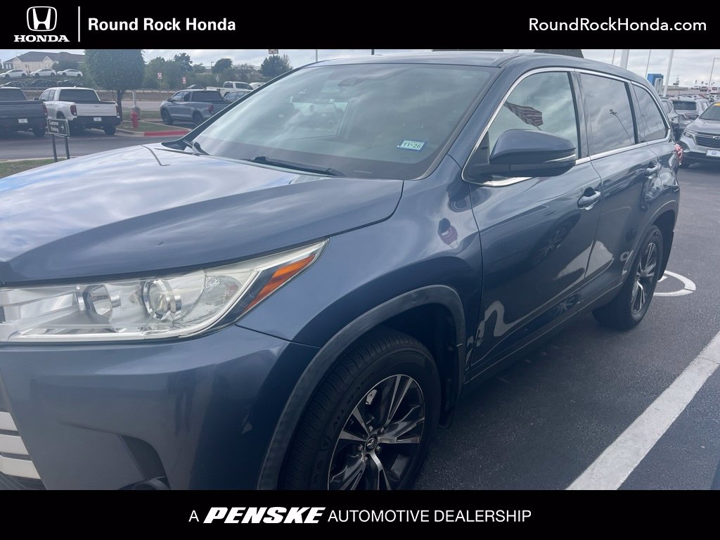 Used 2019 Toyota Highlander LE I4 SUV
