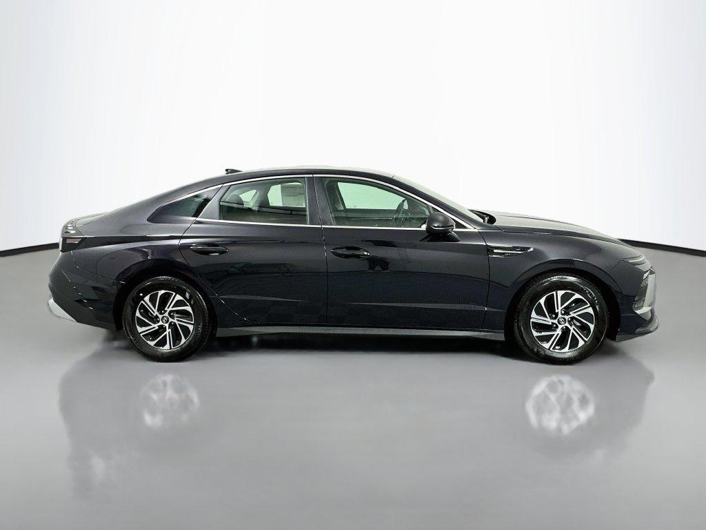 New 2026 Hyundai Sonata Hybrid Blue Sedan