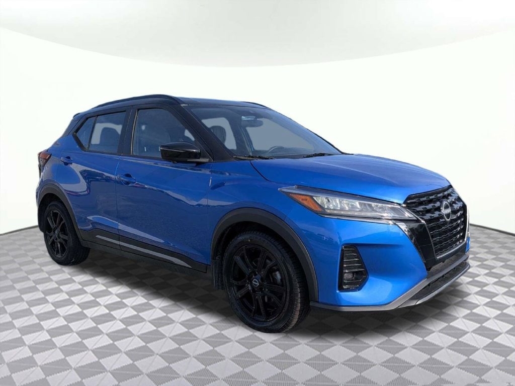 Used 2023 Nissan Kicks SR SUV