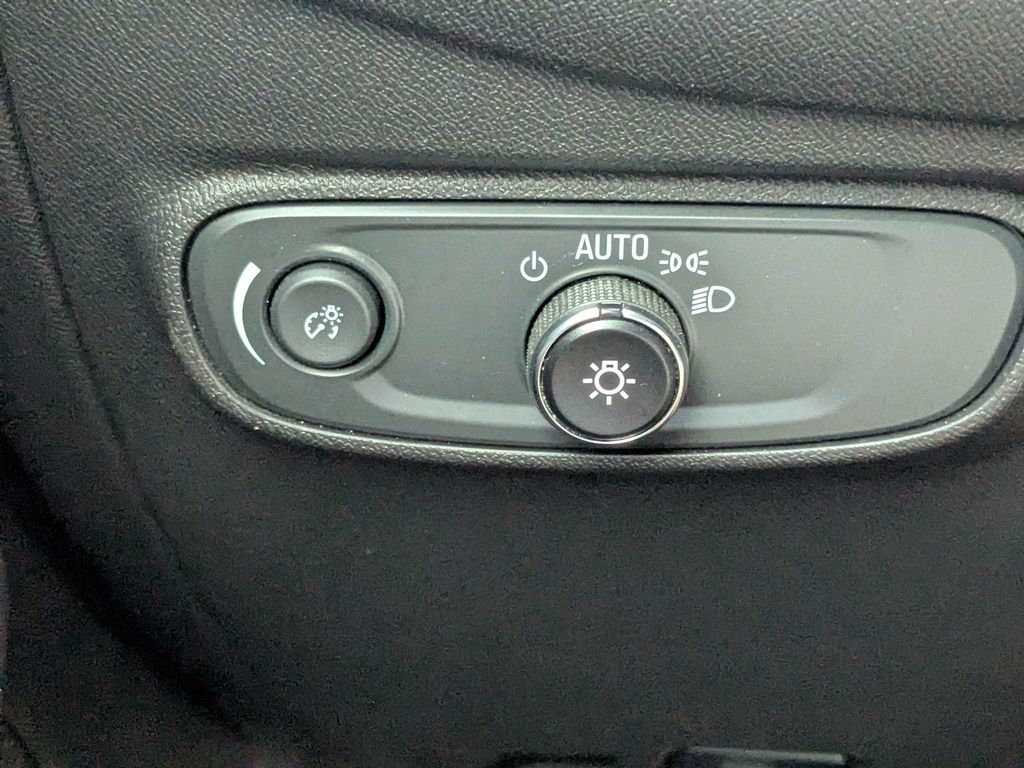 2024 Chevrolet Equinox LT - Photo 27
