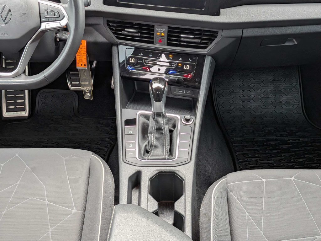 2025 Volkswagen Jetta Sport - Photo 17