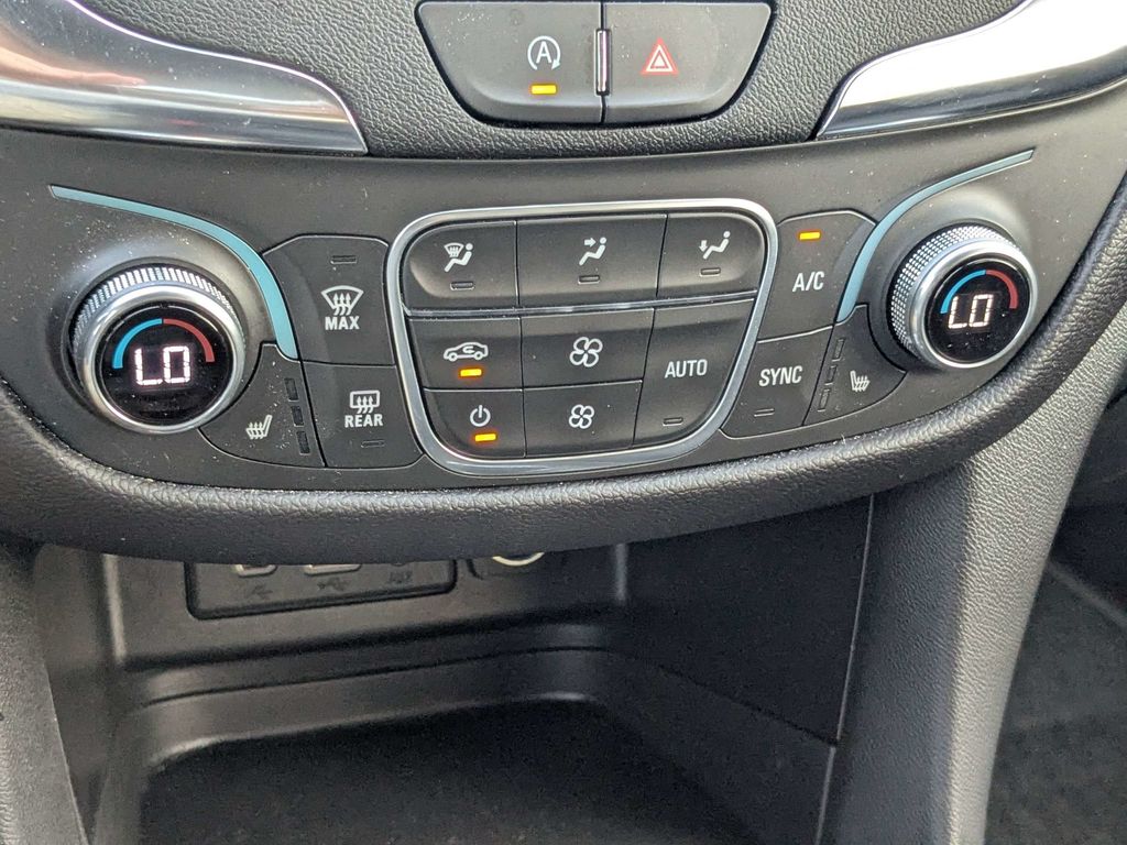2024 Chevrolet Equinox LT - Photo 24