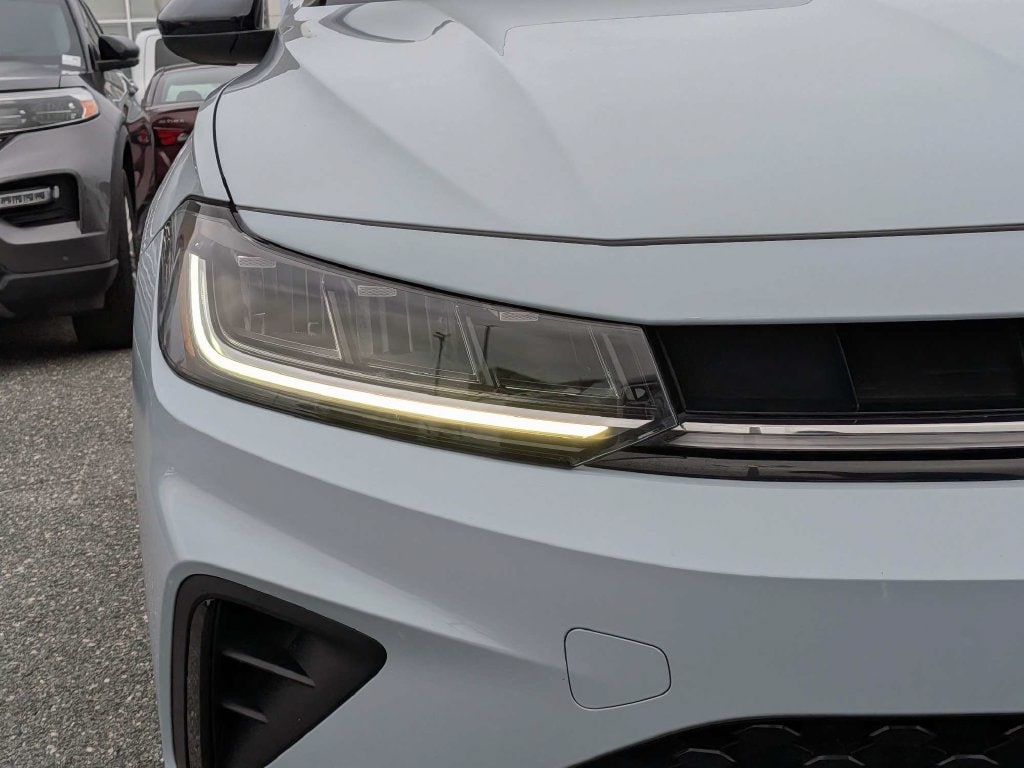 2025 Volkswagen Jetta Sport - Photo 9