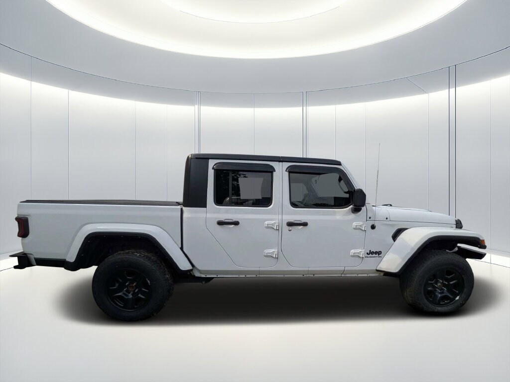 Used 2021 Jeep Gladiator Sport Truck