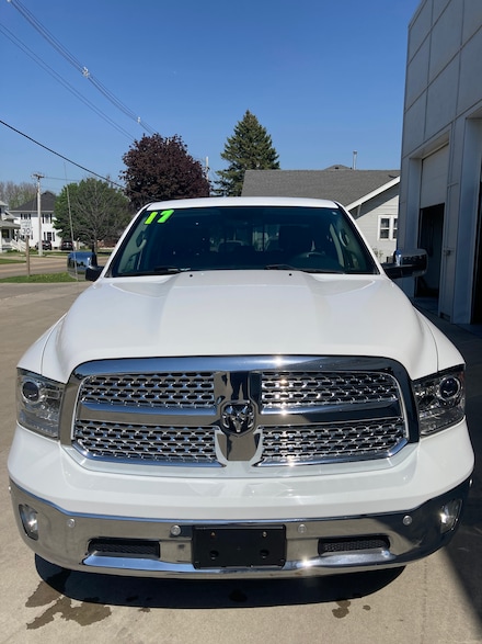 2017 Ram 1500 Laramie Truck Crew Cab