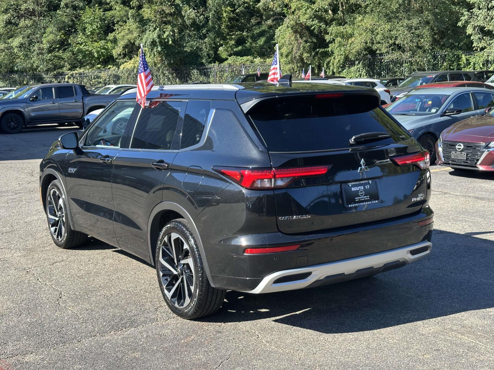 Used 2024 Mitsubishi Outlander Plug-In Hybrid SEL S-AWC Sport Utility