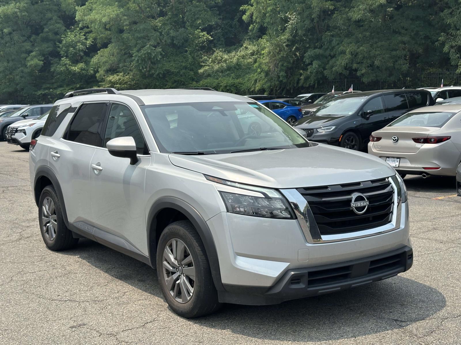 2025 Nissan Pathfinder SV 4WD Sport Utility
