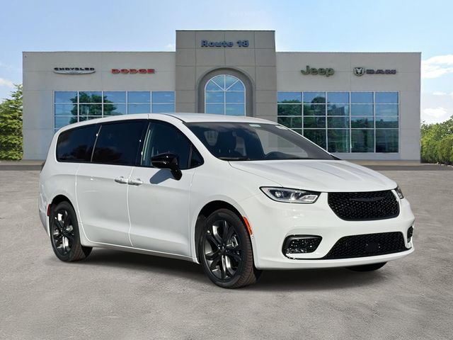 2026 Chrysler Pacifica