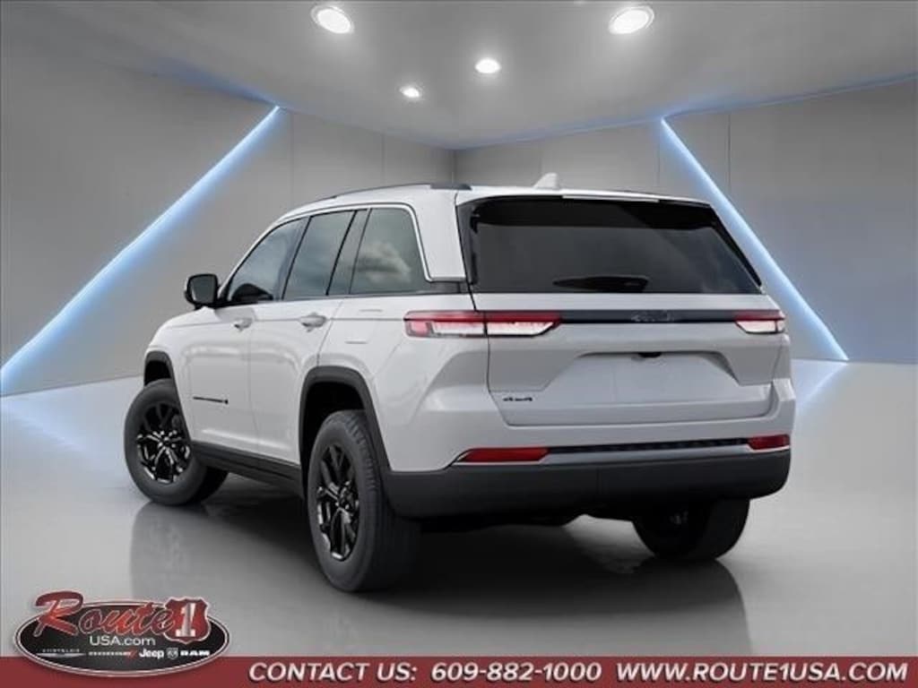 New 2026 Jeep Grand Cherokee LAREDO ALTITUDE 4X4 Sport Utility