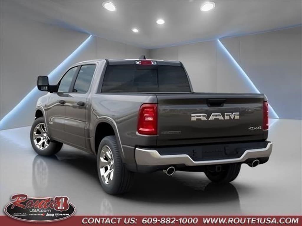New 2027 Ram 1500 BIG HORN CREW CAB 4X4 5'7 BOX Pickup