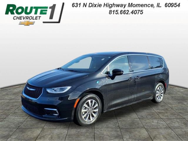 2024 Chrysler Pacifica Hybrid Select