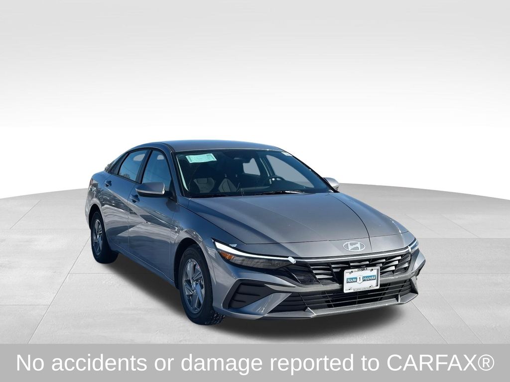 New 2026 Hyundai Elantra SE Sedan