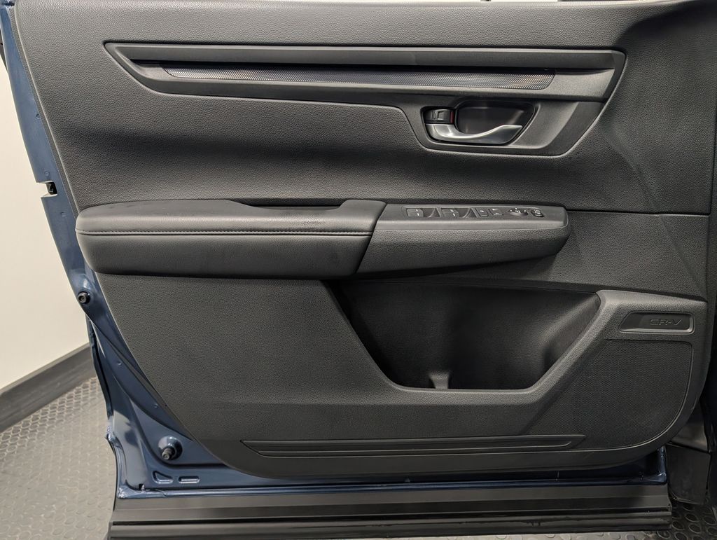2024 Honda CR-V LX - Photo 8