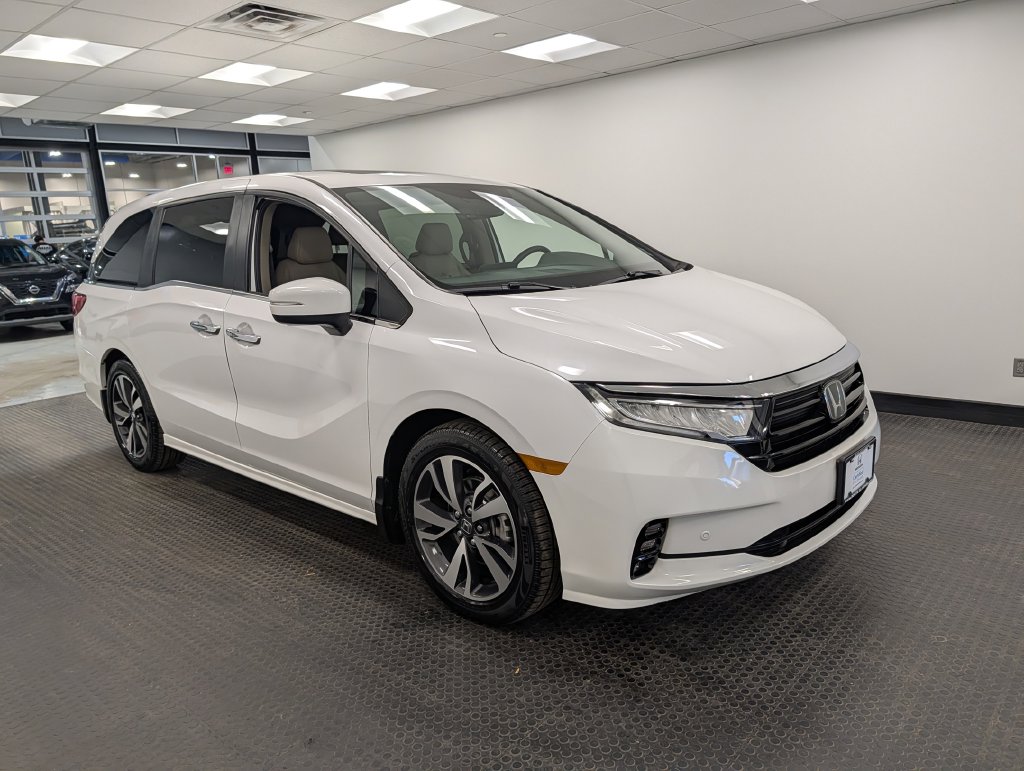 Used 2024 Honda Odyssey Touring Van