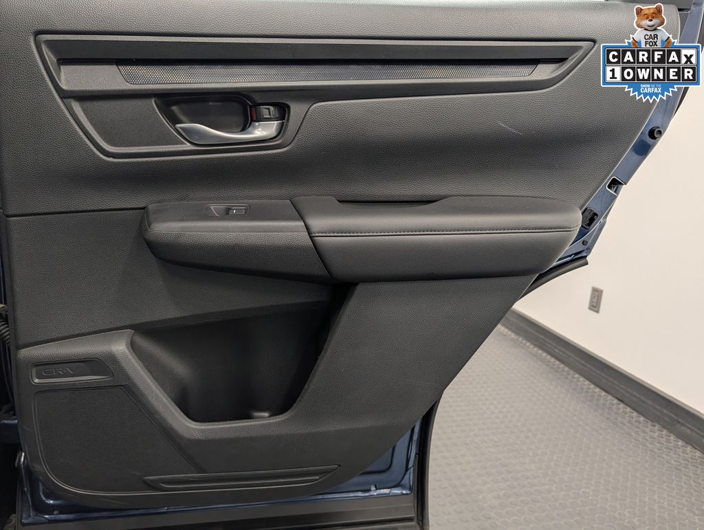2024 Honda CR-V LX - Photo 25