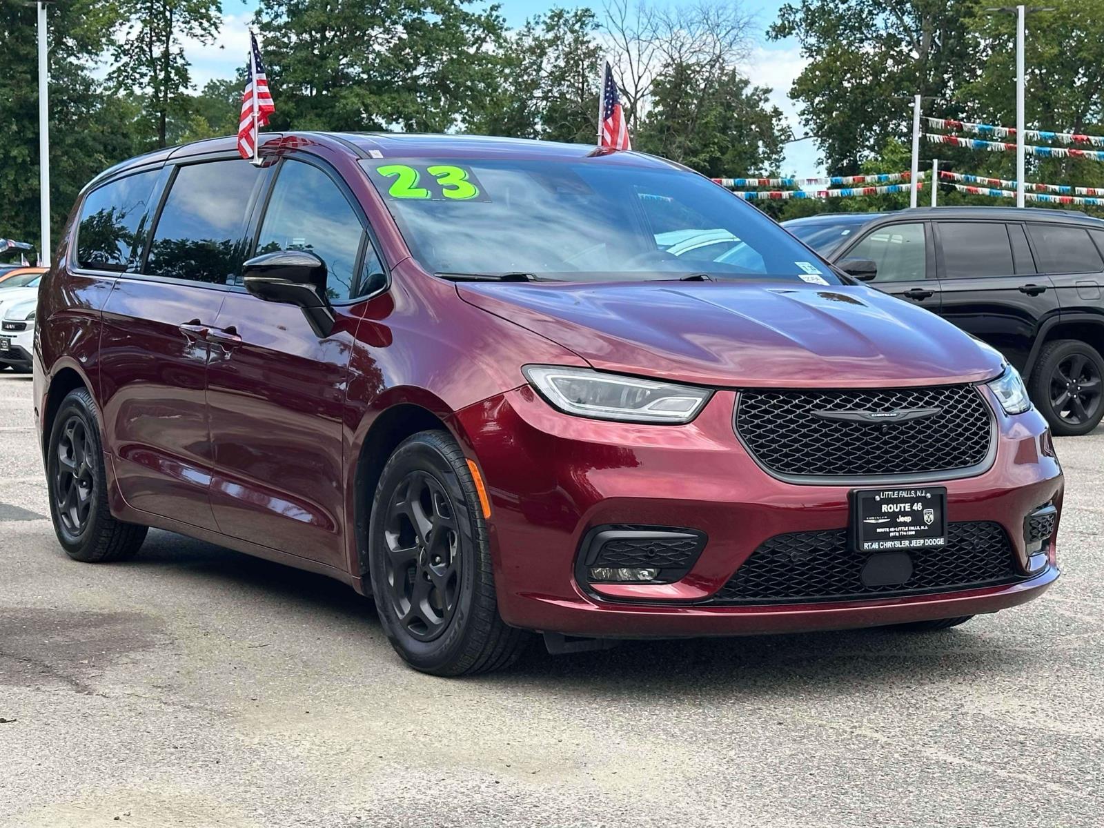2023 Chrysler Pacifica Mini-van, Passenger 