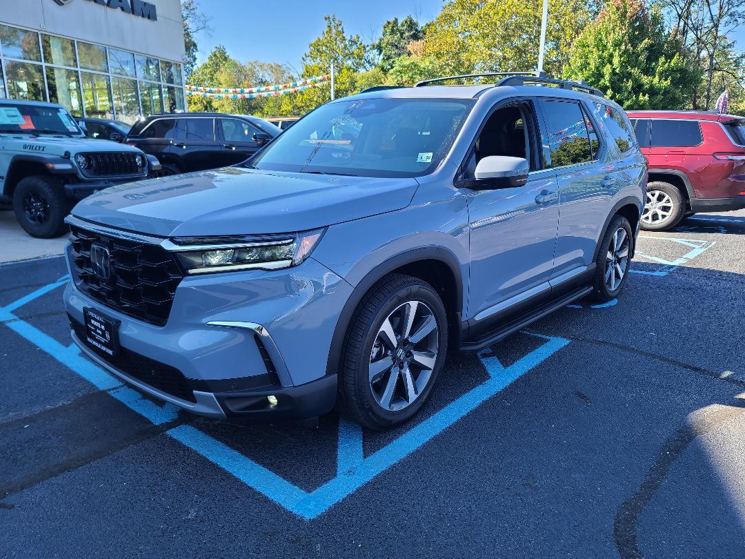 Used 2025 Honda Pilot Touring+ AWD Sport Utility