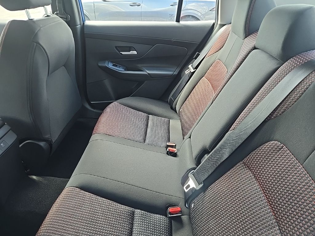 2026 Nissan Sentra SR - Photo 6