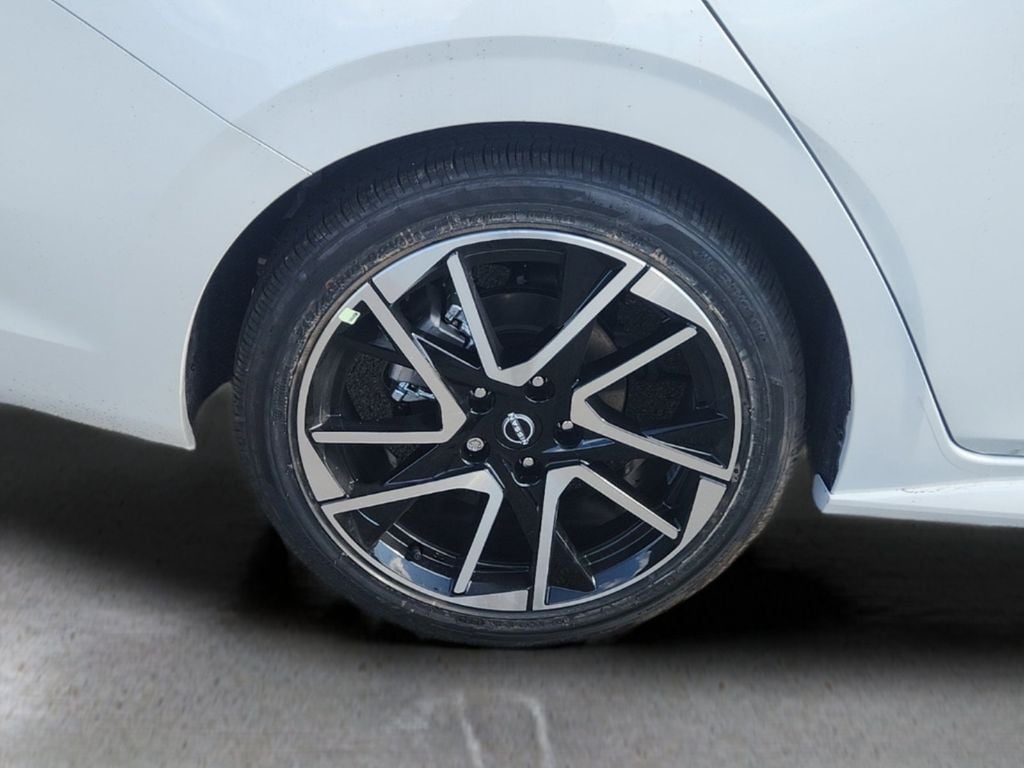 New 2025 Nissan Sentra SR Sedan