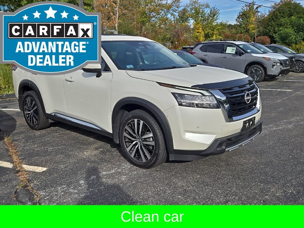 Used 2024 Nissan Pathfinder Platinum SUV