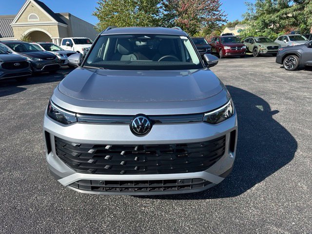 New 2026 Volkswagen Tiguan SE SUV