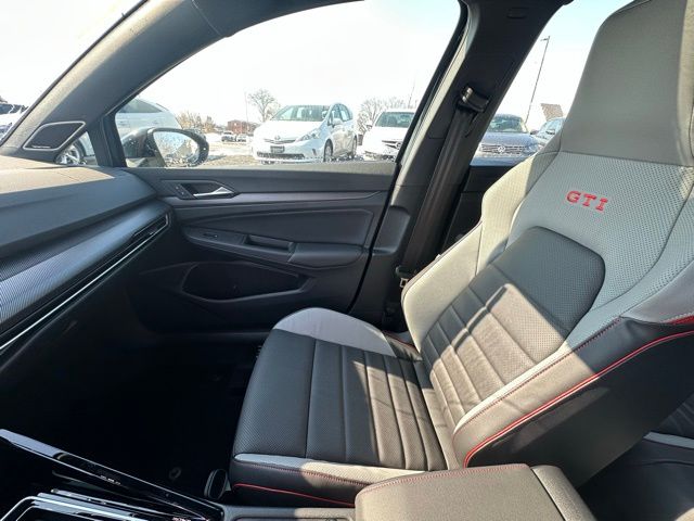 2026 Volkswagen Golf GTI SE - Photo 16