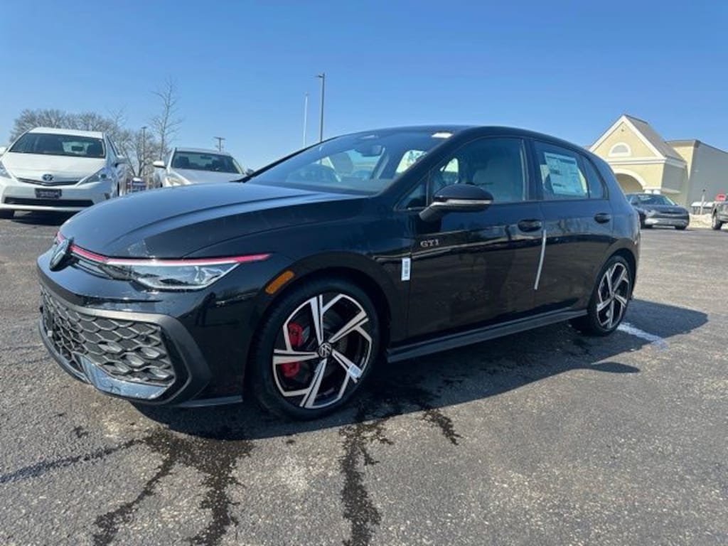New 2026 Volkswagen Golf GTI SE Hatchback