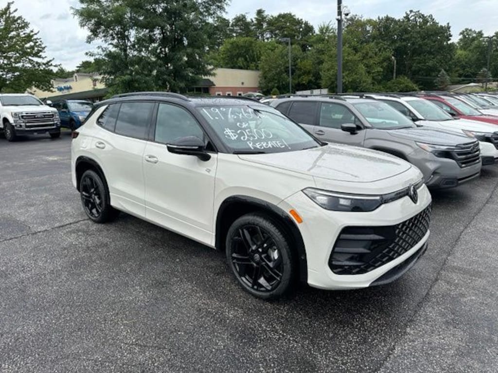 New 2026 Volkswagen Tiguan SE R-Line Black SUV